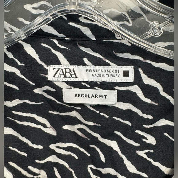 Zara Men’s Zebra Print Button Down - small - Picture 4 of 4